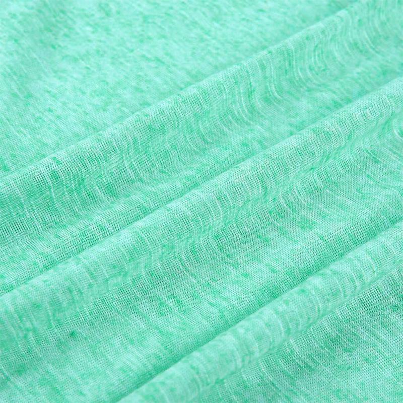 "Damtröja med ultratunn spets, rund hals och långärmad design i lila, perfekt för eleganta vardags- och festtillfällen."