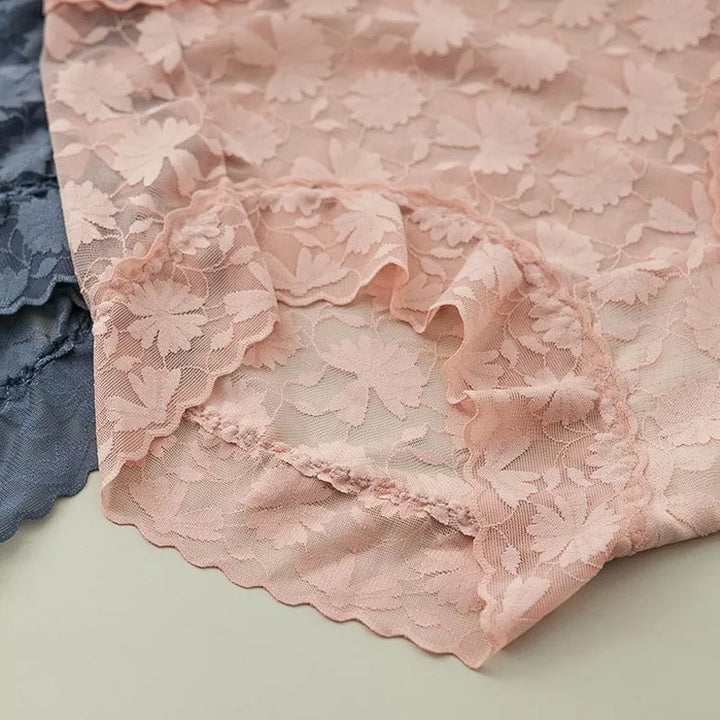 "Damtrosa i spets, hög midja, sexig design, blommig spets, mjukt material, ger slät silhuett, komfort och stil."