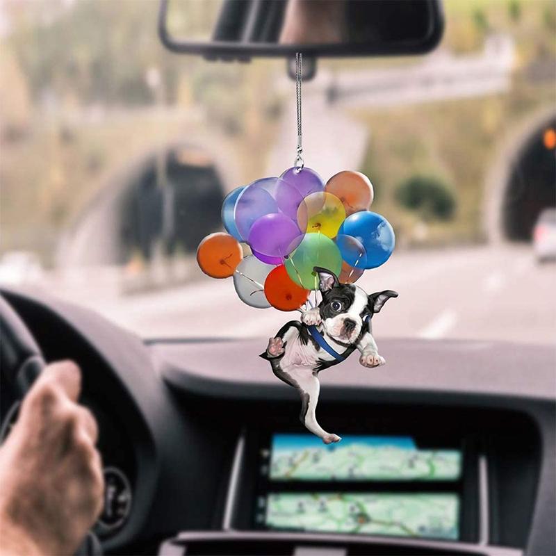 Dekorativ hundbilhänge i glimmerplast, hänger från bilspegeln, ljus och livfull design, ger bil en personlig touch.