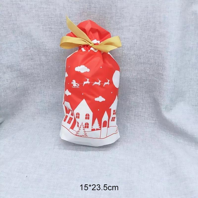 "Dekorativa julklappspåsar med dragsko och festliga motiv, perfekt för snabb och stilfull inpackning av julklappar."