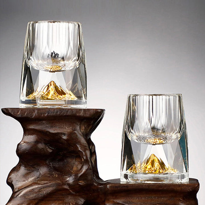 "Diamantformade stamlösa vinglas, elegant regnbågseffekt, stabil bas, högkvalitativa glas för hem och fest"