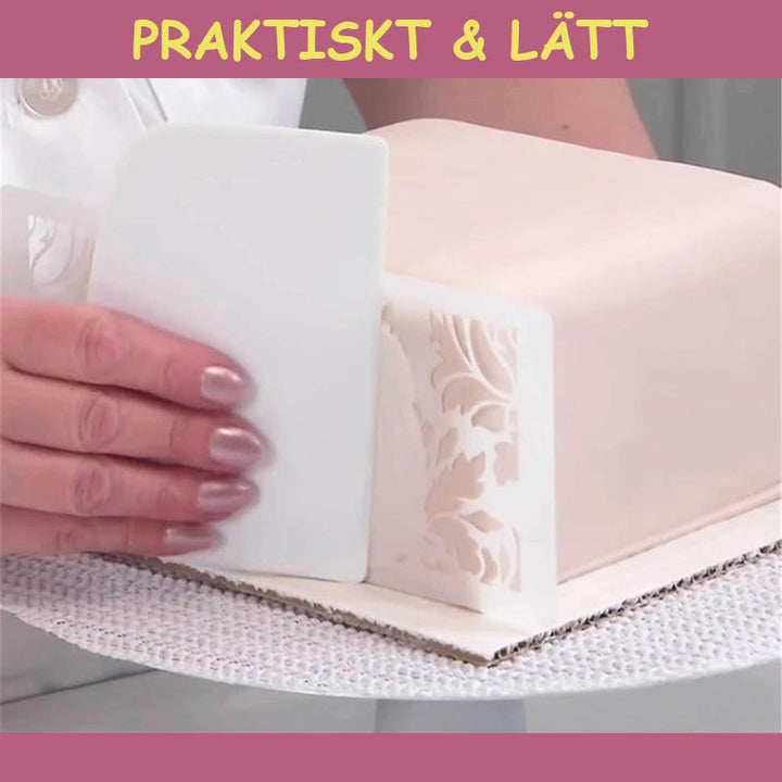"DIY tårtstencil i mjölkvit PET-plast med vackra mönster för enkel tårtdekor. Perfekt för köksentusiaster."