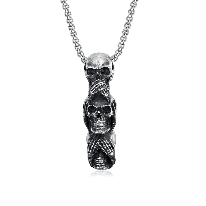 "Djärvt skull halsband för män i silver, maskulin design, perfekt för att sticka ut vid alla tillfällen, casual eller fest."