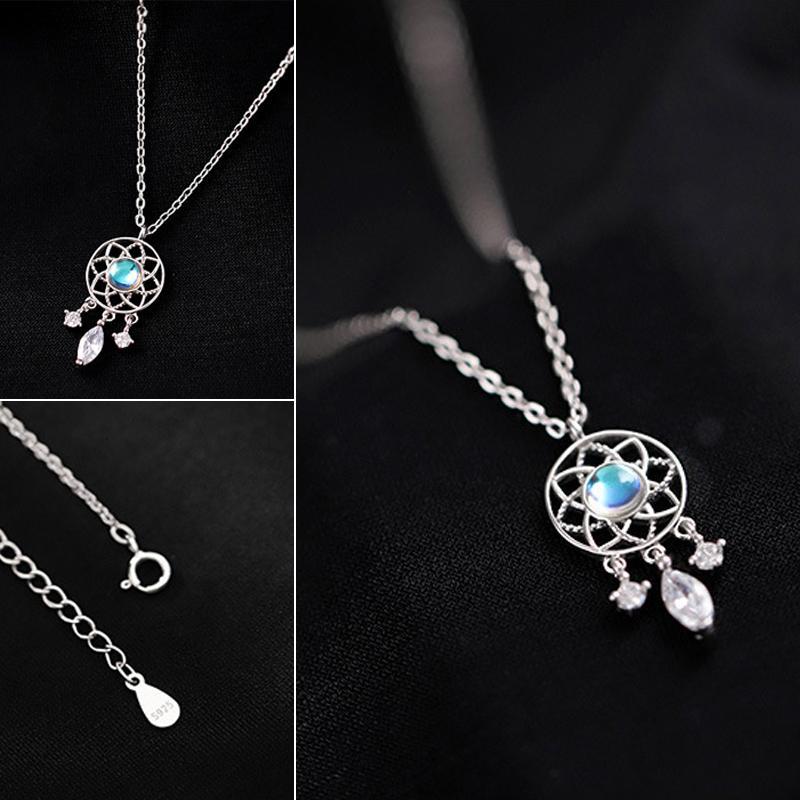 Drömfångarhalsband för damer i hållbar legering med zirkon, lätt design, symboliserar skydd mot negativa drömmar.