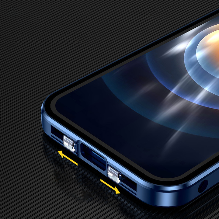 "Dubbelsidigt iPhone-fodral med glasdesign och spänne, modern och robust för säker stil och fullständigt skydd."