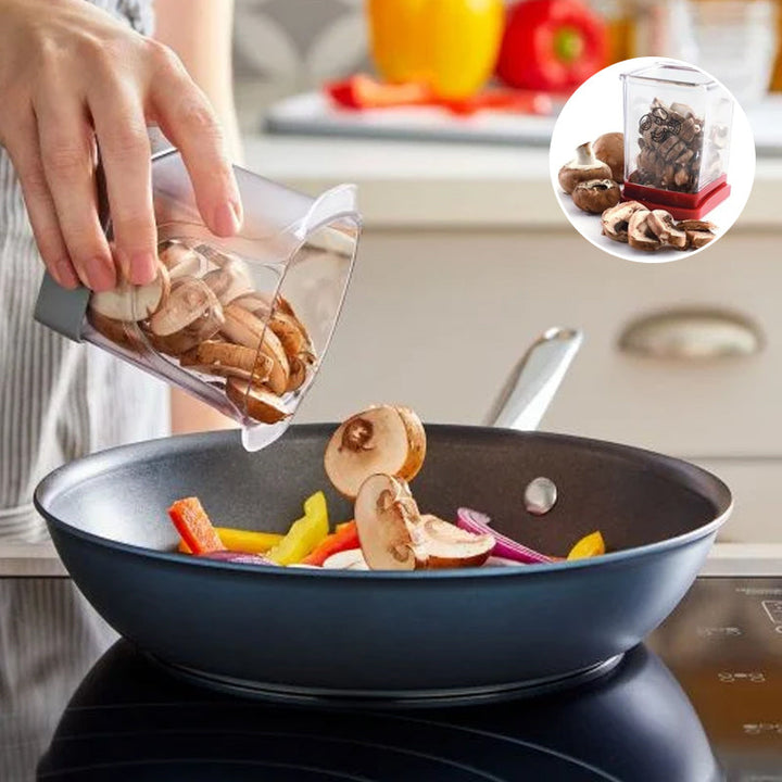 Effektiv hastighetsskivare i kök med robust rostfritt stål och tryckplatta, idealisk för snabb frukt- och grönsaksskivning.