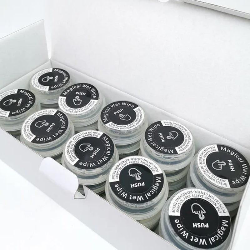 "Ekologiska, alkoholfri handservetter, resklar design, icke förfuktade, runda vita i kompakt plastförpackning."