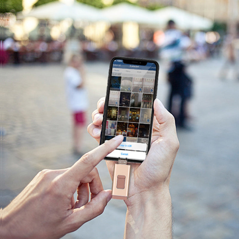 "Elegant 4-i-1 USB-minne i guld, silver, svart och rosguld - kompaktdesign och snabb dataöverföring"