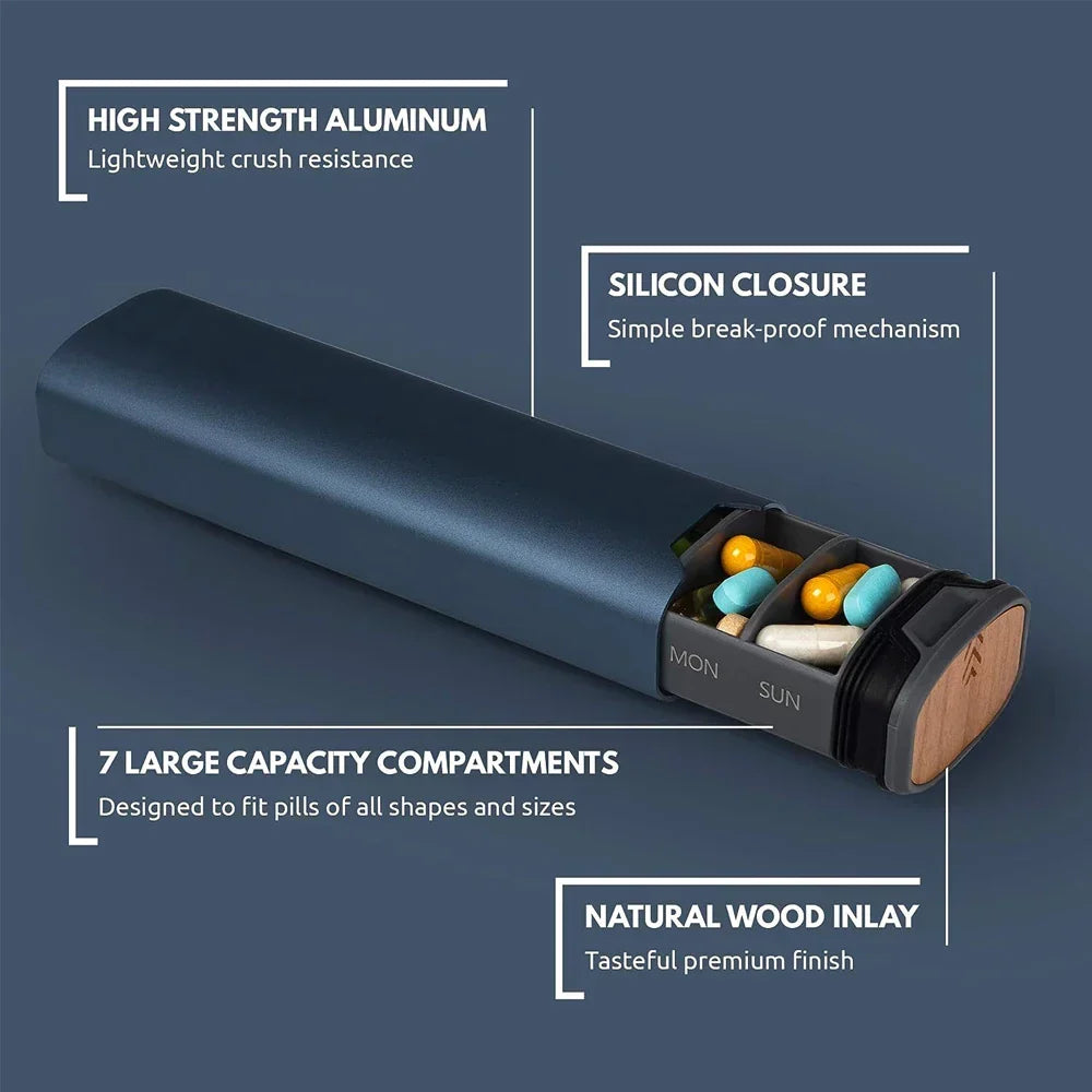 Stilren pillerdosa i aluminium & trä. Optimal medicinorganisatör för 7 dagar, för tillskott & medicin.