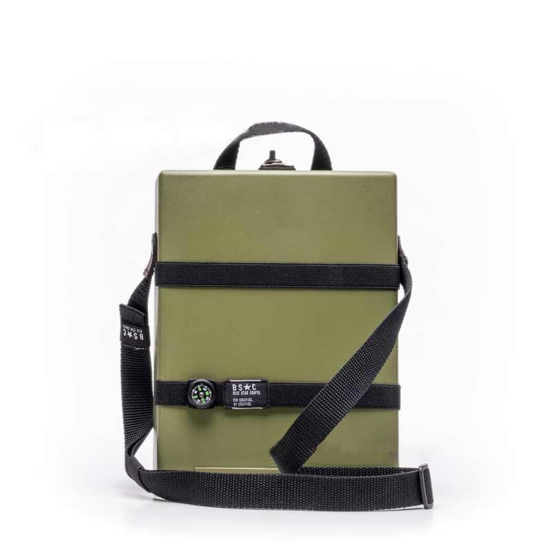 "Elegant A5 Messenger Box i trä, stilren accessoar för författare och konstnärer, perfekt för skrivverktyg och små föremål."