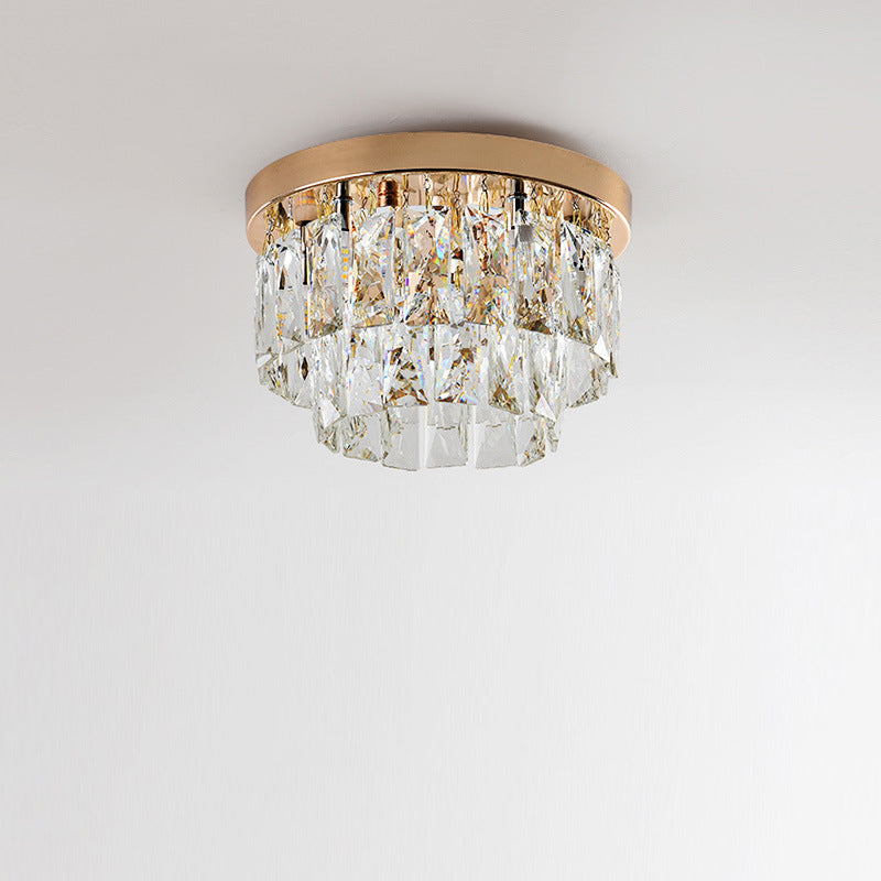 Modern LED-taklampa, Art Deco-inspirerad design i silver. Perfekt som designlampa för sovrummet.