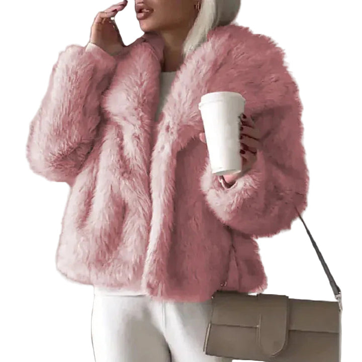 Elegant avslappnad damjacka i fuskpäls för vinter, perfekt höstmode.