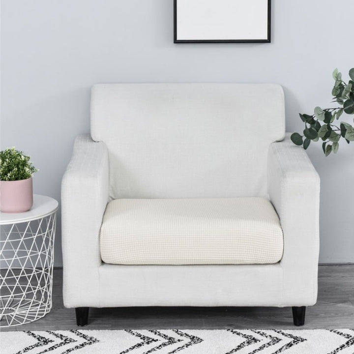 "Elegant avtagbart soffsitsöverdrag i mjuk sammet med modern design, skyddar och förnyar din soffa med stil och komfort."