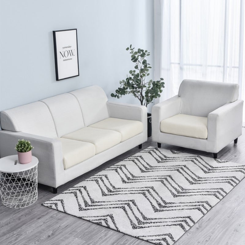 "Elegant avtagbart soffsitsöverdrag i mjuk sammet med modern design, skyddar och förnyar din soffa med stil och komfort."