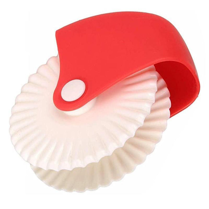 "Elegant bakverksrulle i ABS-plast med ergonomisk design, perfekt för dekorativ bakning och skapande av raka kanter."