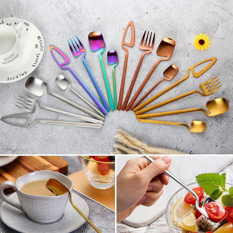 Elegant bestickset i rostfritt stål, mångfärgat, glänsande yta med släta linjer, perfekt för både vardag och fest.