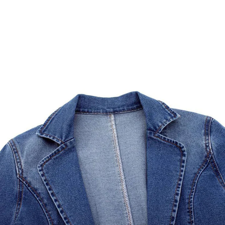 Blå damkavaj för kontor och vardag, för en elegant stil. Höjer din outfit med sin tidlösa design.