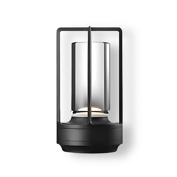 Exklusiv designbordslampa. Dimbar, trådlös och vattentät för en sofistikerad inom- & utomhusmiljö.
