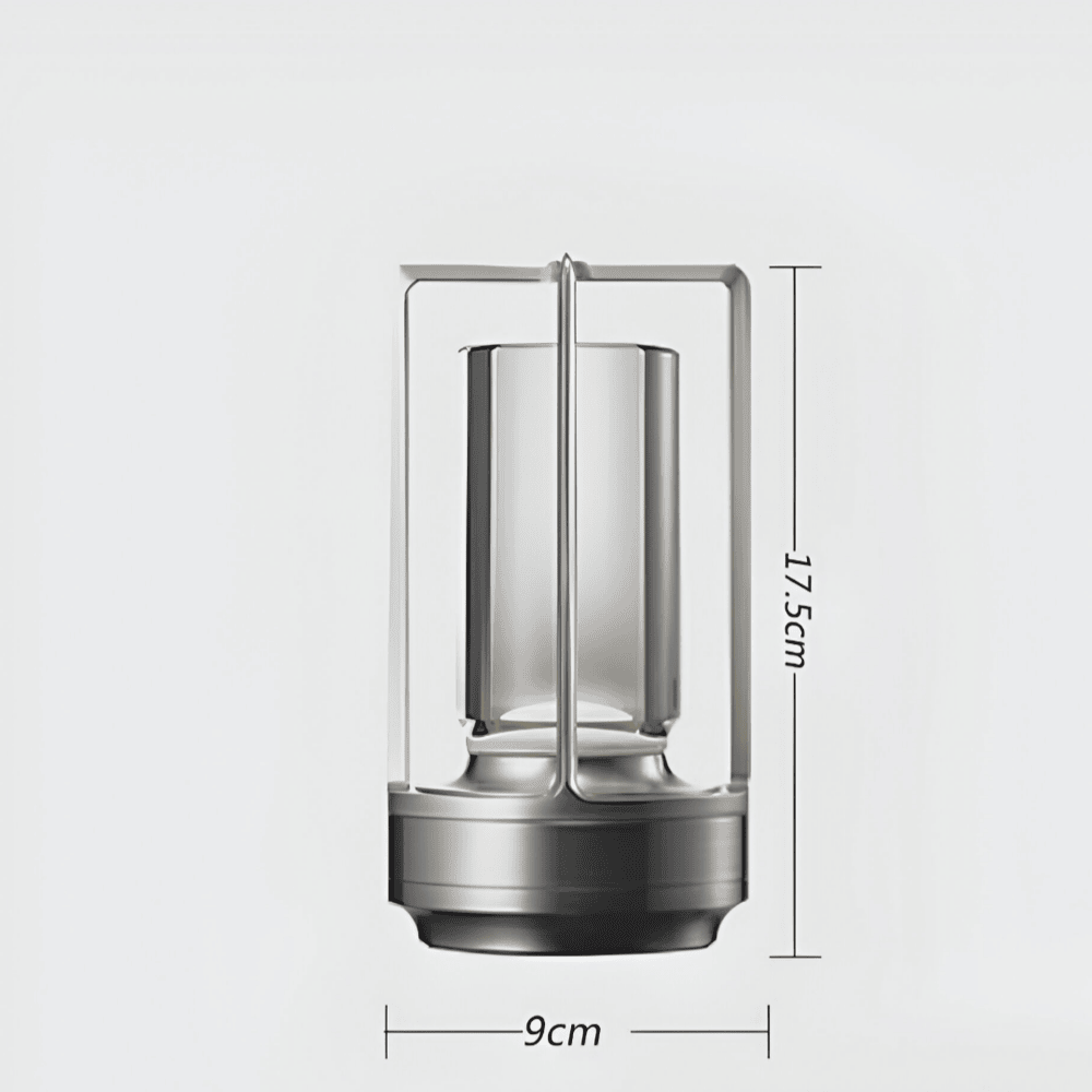 Elegant och vattentät bordslampa. Skapa stämningsfull atmosfär utomhus med denna portabla lampa.