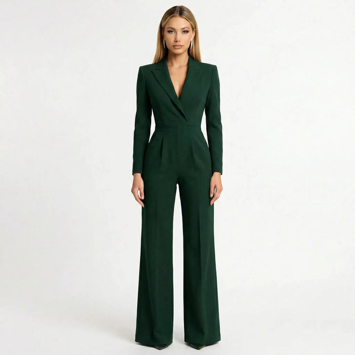Professionell dam blazer-jumpsuit med vida ben, markerad midja. Elegant kontorskläder och kvällsplagg.