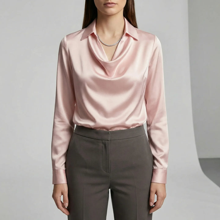 Långärmad draperad blus Sophie, perfekt som kontorsblus eller elegant vardagsplagg.