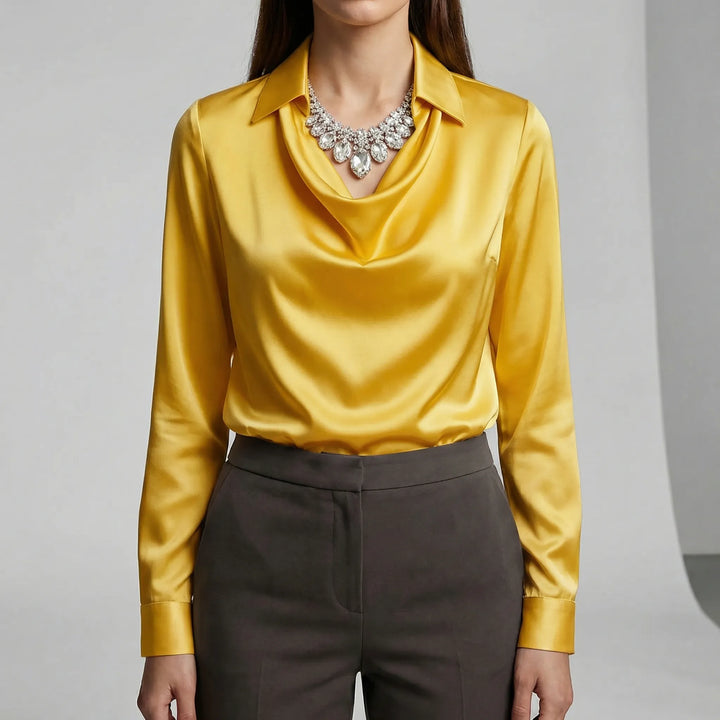 Draperad dam blus Sophie med lång ärm, en tidlös & elegant design för kvinnor.