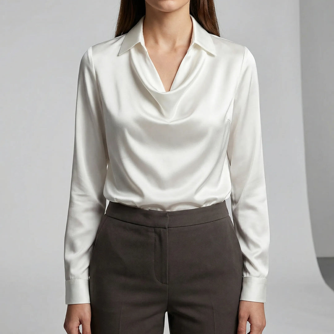 Professionell kontorsblus Sophie, långärmad med elegant drapering, passar moderna kvinnor.