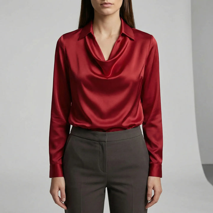 Kvinnlig & elegant dam blus med draperade detaljer & lång ärm, för alla tillfällen.