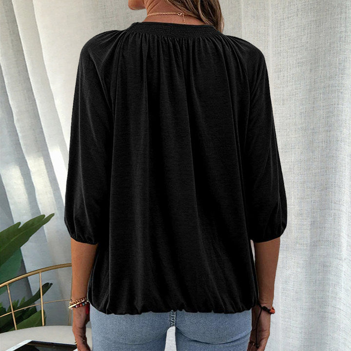 "Elegant dam T-shirt med 3/4 ärm i bomullsblandning, rund hals och i olika färger, perfekt för alla tillfällen."
