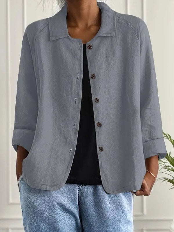 Stilren damblazer för kontorskläder. Elegant design med bekväm, avslappnad passform för professionell look.