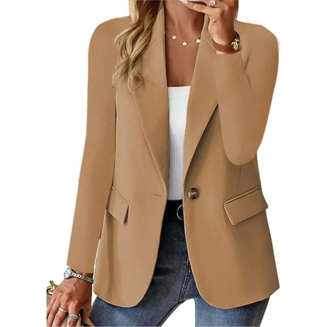 Högkvalitativ damblazer, bekväm och mångsidig. Perfekt som kontorskläder eller elegant ytterplagg.