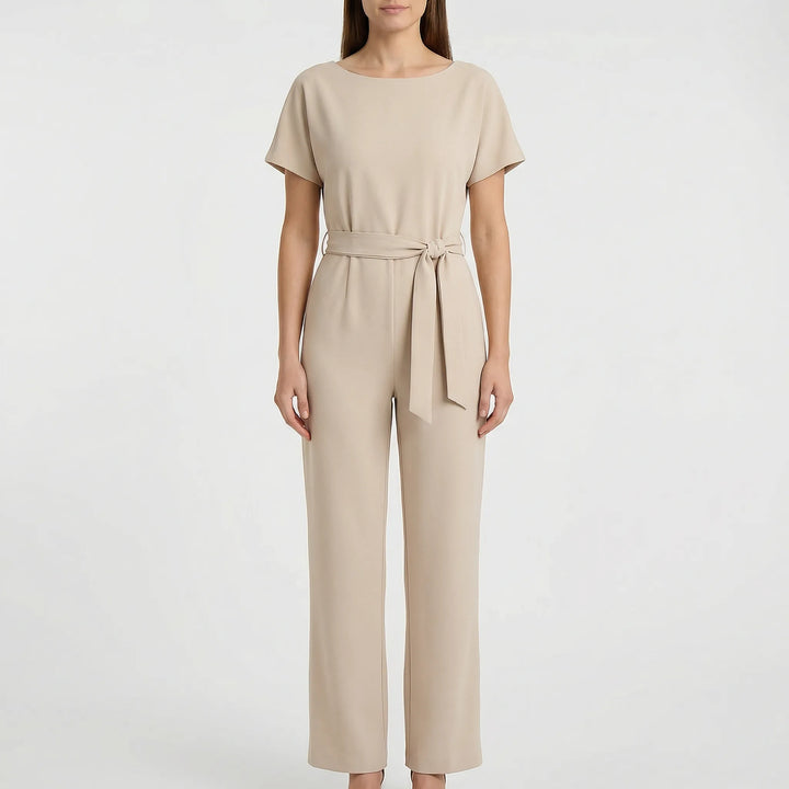 Damjumpsuit med vida ben i elegant design. Snygg passform och bekväm att bära.