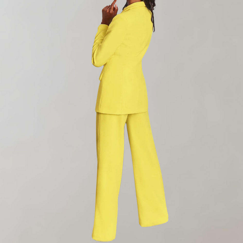 Professionellt och elegant byxset för kvinnor med en snygg blazer, perfekt för affärsmöten.