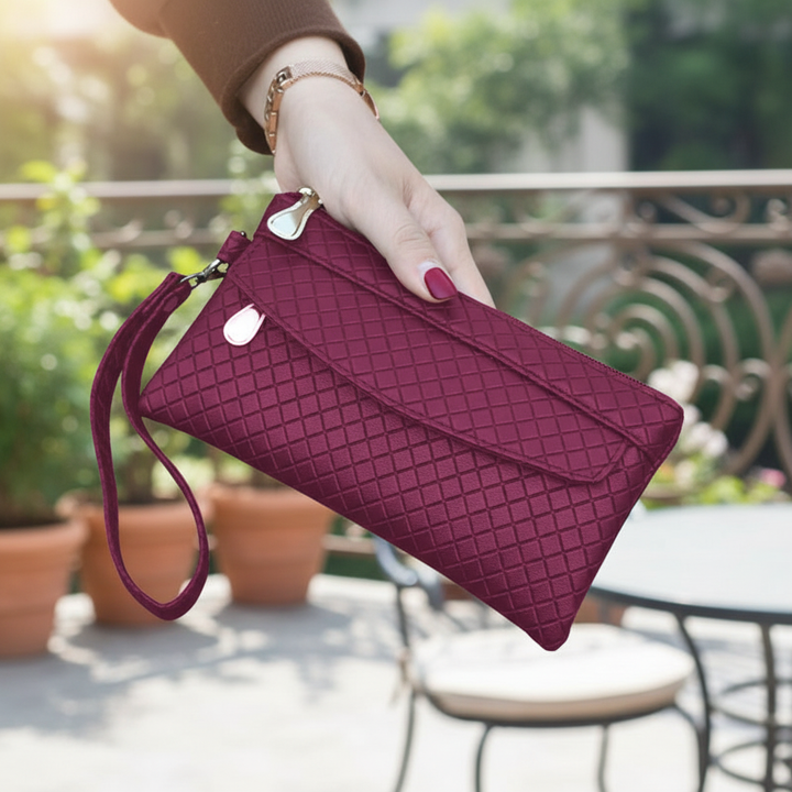 Elegant damplånbok i stilrent PU-läder. Perfekt accessoar för kvinnor och mode.