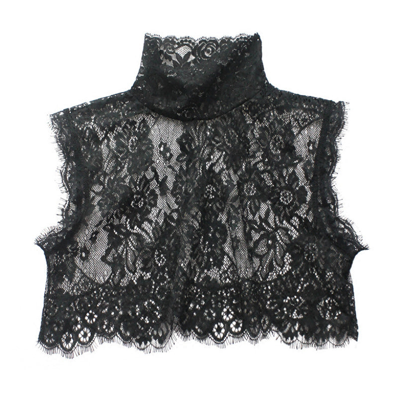 "Elegant damspets falsk krage i svart, detaljerad med spets, för en stilren och sofistikerad look som lyfter din outfit."