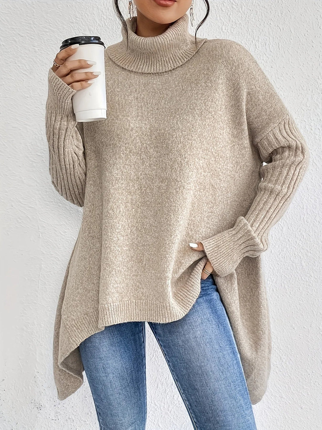 Stilren damtröja med polokrage i en varm vinterstil, perfekt för avslappnad look.