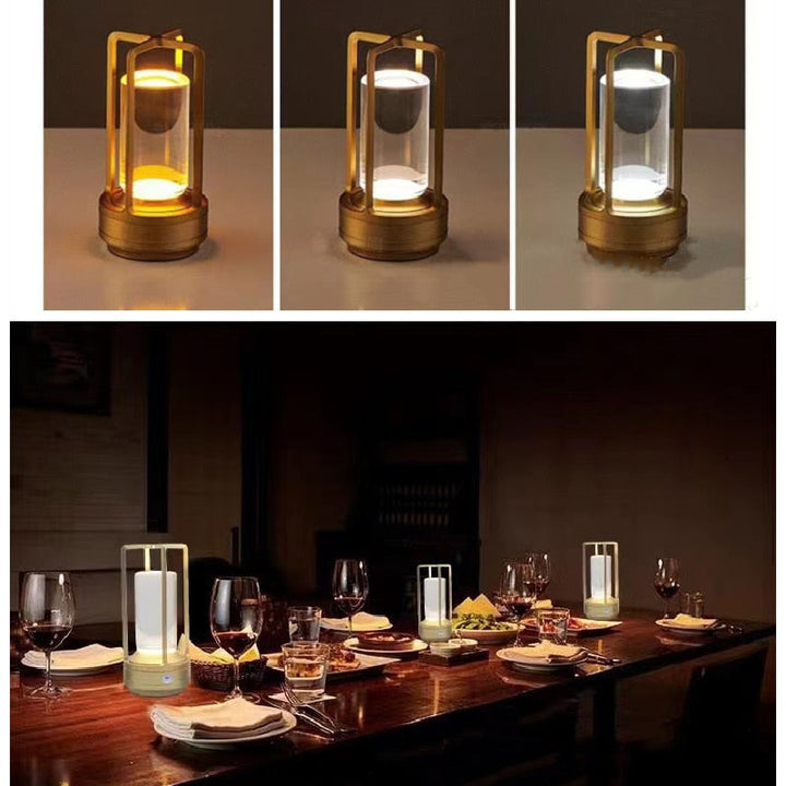 Elegant, dimbar bordslampa. Uppladdningsbar & kompakt design.