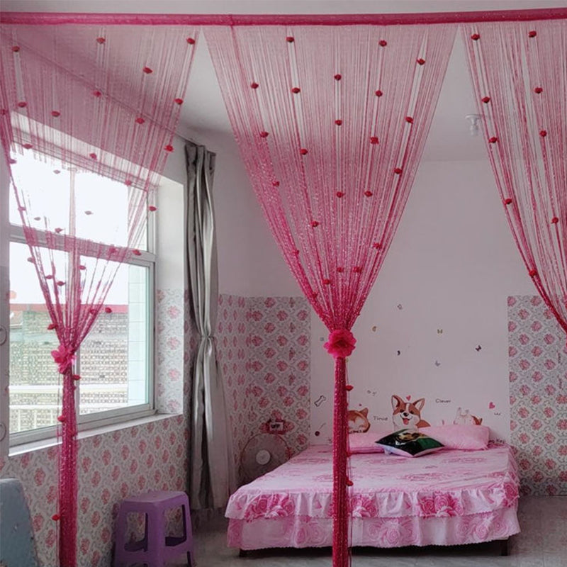 "Elegant dörrgardin i polyester med rosentråd i olika färger, moderna och genomskinliga för vardagsrum eller balkong."
