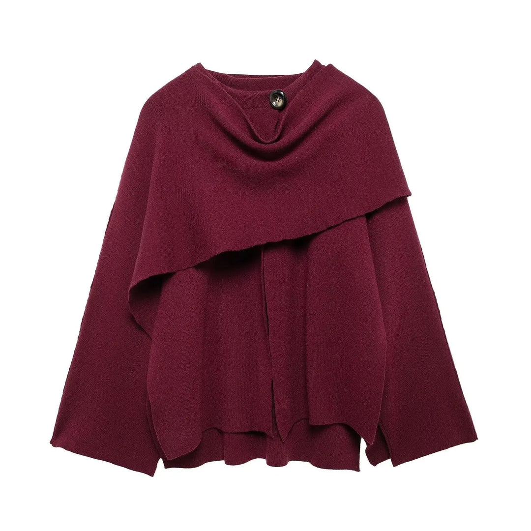 Feminint draperad capekappa i klassisk svart, bekväm och trendig vintermode