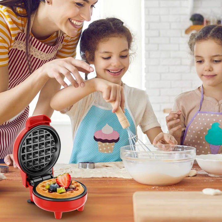 "Elegant elektrisk kompakt våffelmaker med non-stick beläggning, perfekt för små kök och resor."