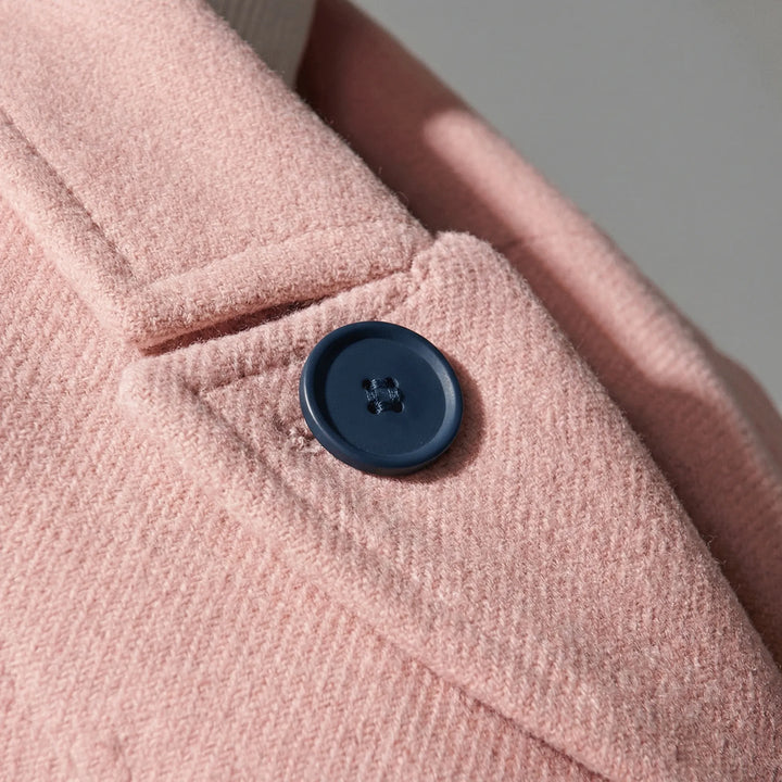 Kiara lång vardagskappa. Stilren damkappa för höstmode & vårmode, ett elegant ytterplagg.