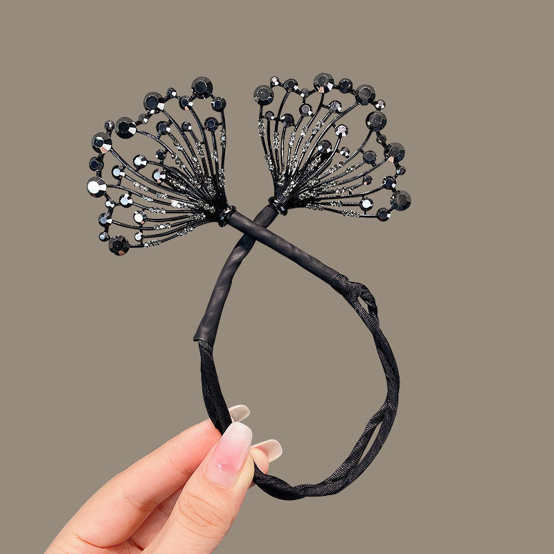 "Elegant, flexibel hårklämma med diamantdetaljer för kvinnor; stilren och halkfri design, perfekt för alla frisyrer."