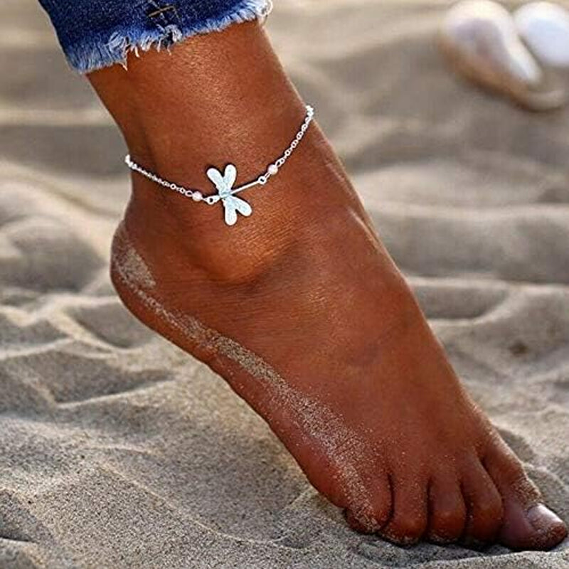 "Elegant fotkedja i sterling silver med glittrande trollslända, justerbar kedja, passar perfekt till alla damaccessoarer."