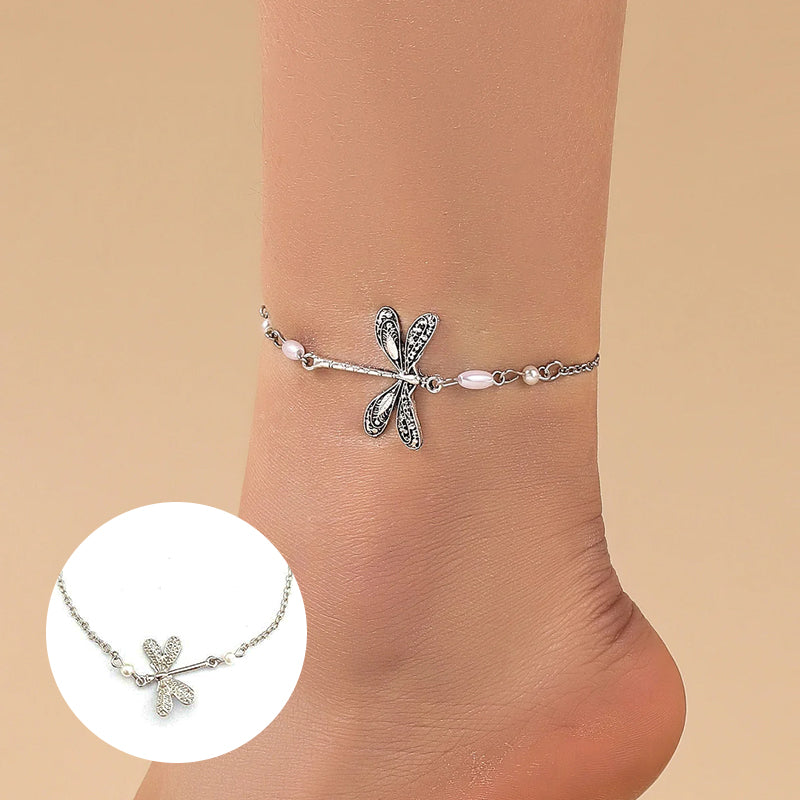 "Elegant fotkedja i sterling silver med glittrande trollslända, justerbar kedja, passar perfekt till alla damaccessoarer."