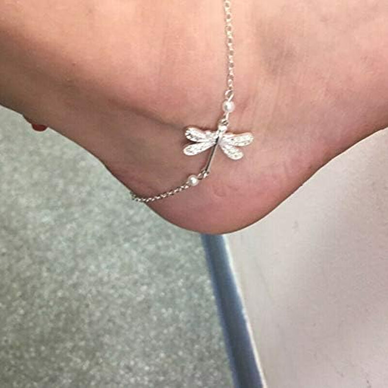 "Elegant fotkedja i sterling silver med glittrande trollslända, justerbar kedja, passar perfekt till alla damaccessoarer."