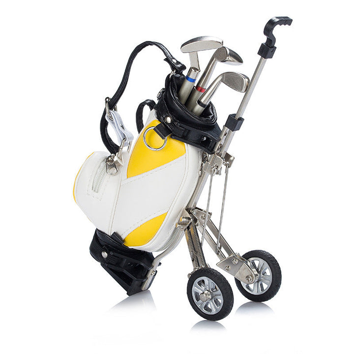 "Elegant golf pennhållare i form av golfväska, i PU och aluminium, flera färger för herr/dam, perfekt för kontor och hem."
