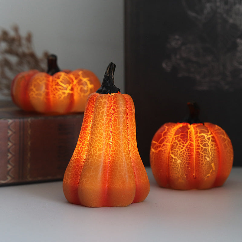 "Elegant Halloween Pumpalykta i resin, batteridriven, med klassiska element för unik spöklik hemmadekor."
