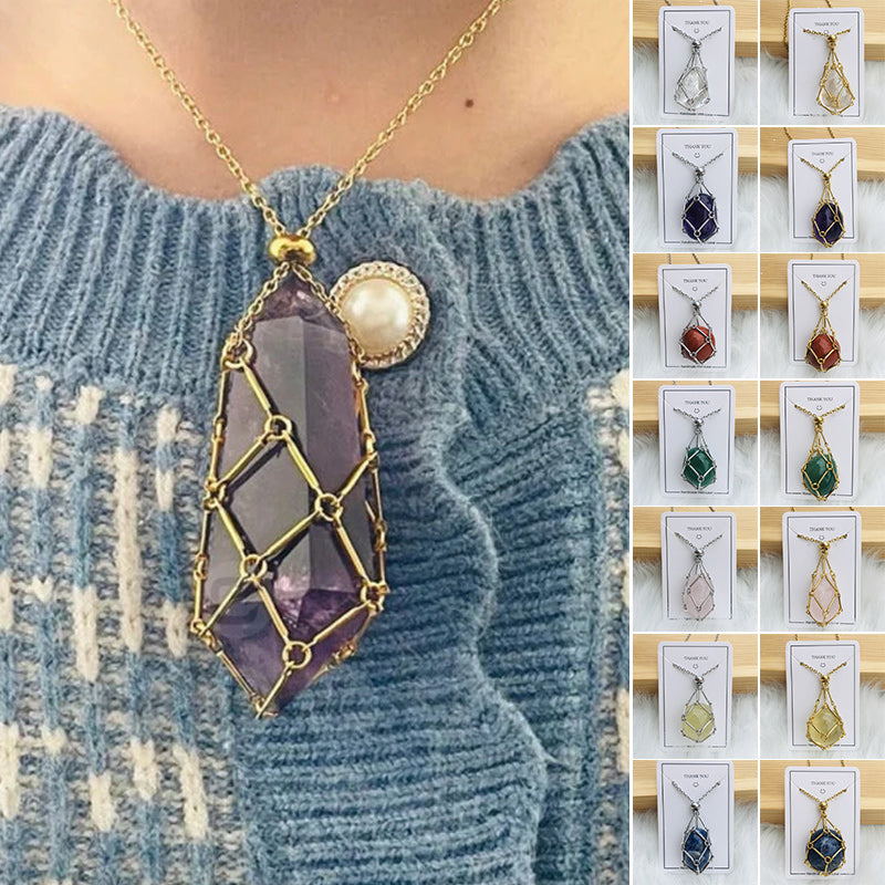 "Elegant halsband med utbytbara färgkristaller, metallkedja i silver/guld för helande och stil, mångfald i design."
