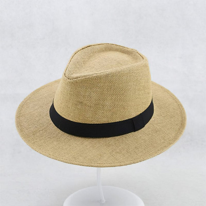 Sofistikerad handgjord Panama hatt. En elegant sommarhatt som skyddar mot solen.