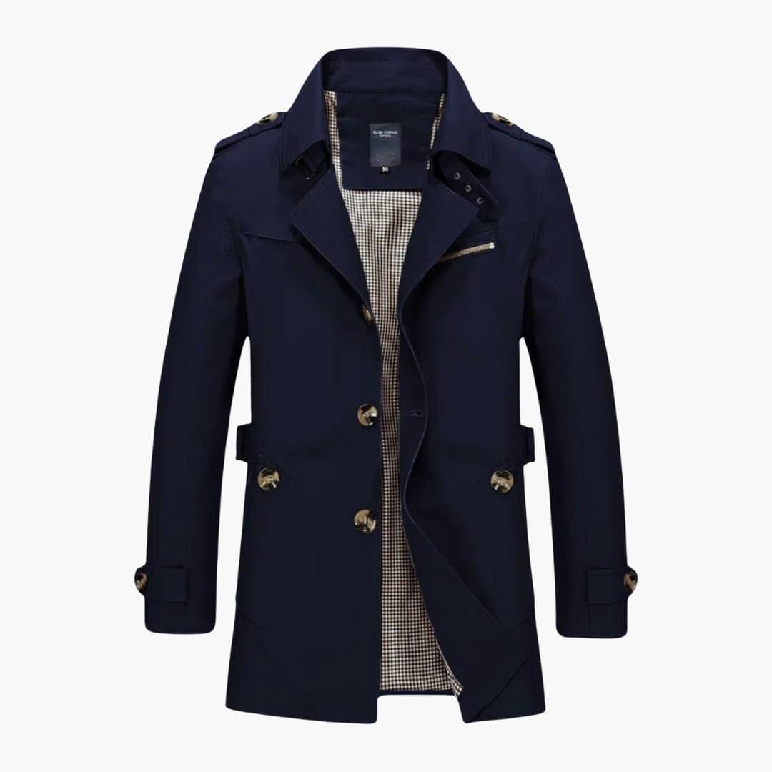 Man går i tidlös herr trenchcoat. Elegant ytterplagg som passar både vardag och formella sammanhang.